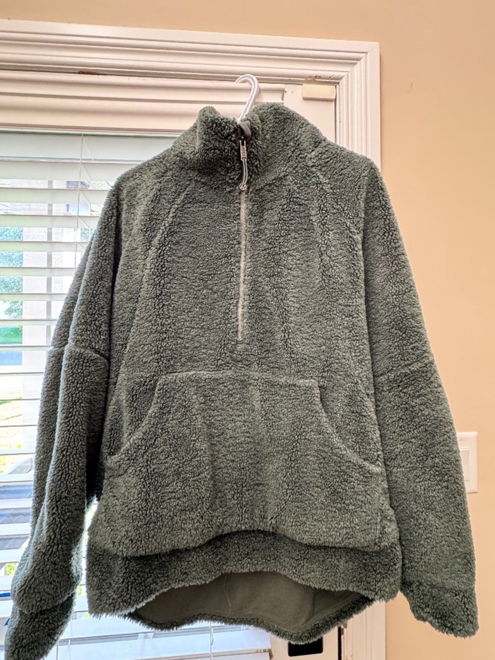 M/L Lululemon Sherpa Scuba